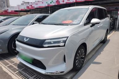 Used Wuling Starlight 730 2025 Model Pure Electric 500km Luxury Edition