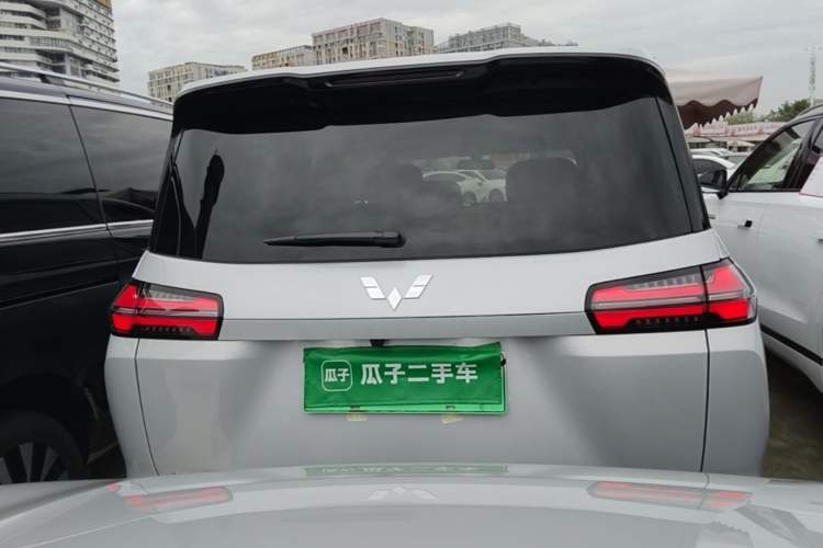 Used Wuling Starlight 730 2025 Model Plug-in Hybrid 125km Luxury Edition Rear