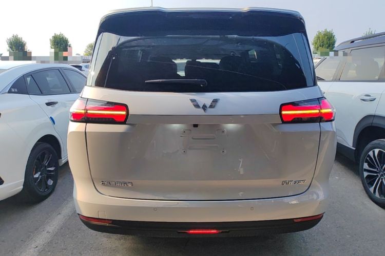 Used Wuling Starlight 730 2025 Model Plug-in Hybrid 125km Luxury Edition Rear