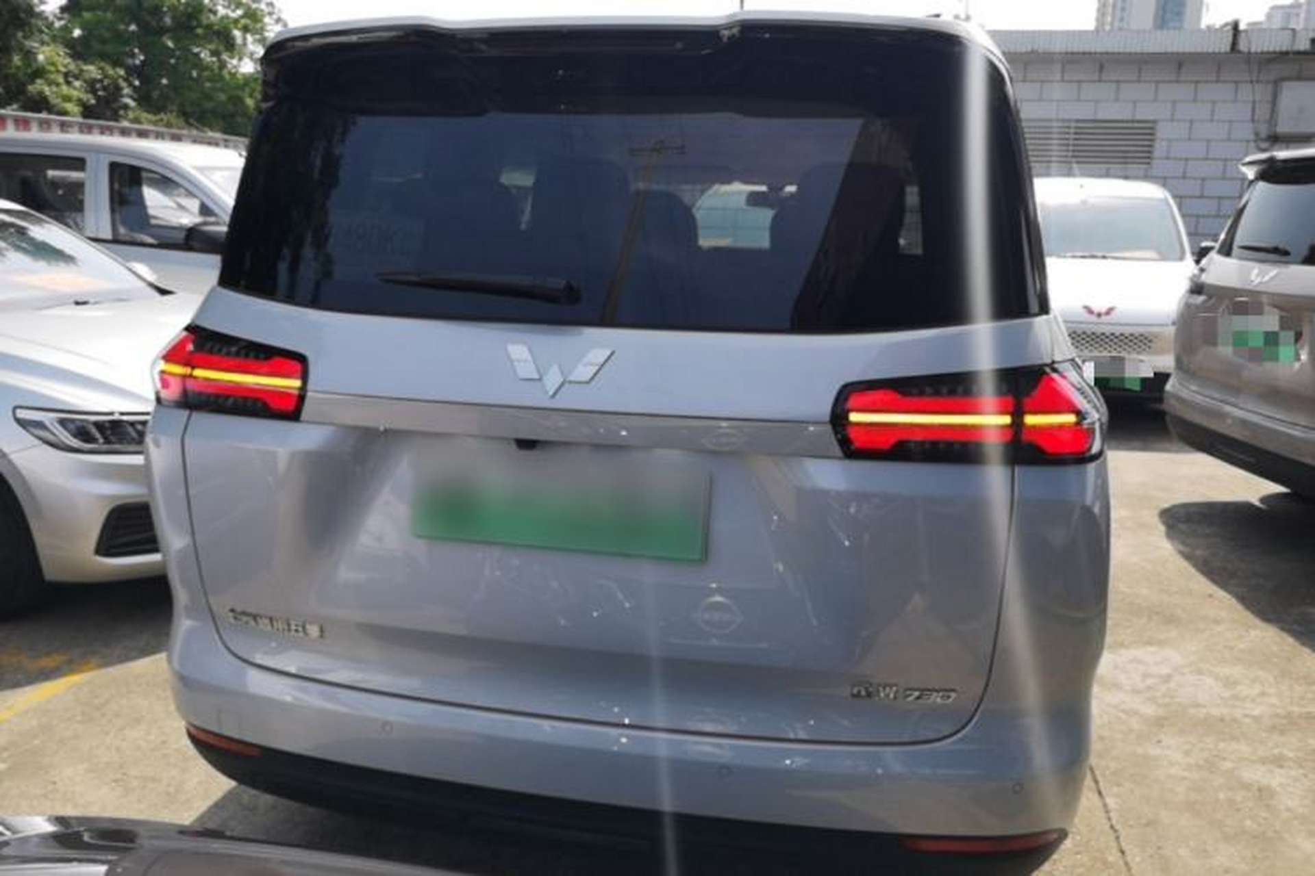 Used Wuling Starlight 730 2025 Model Plug-in Hybrid 125km Luxury Edition Rear