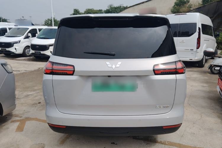 Used Wuling Starlight 730 2025 Model Plug-in Hybrid 125km Luxury Edition Rear