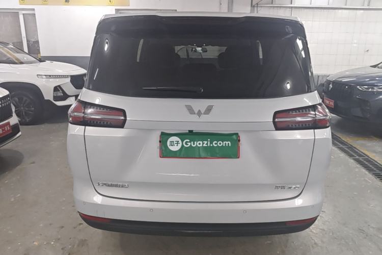 Used Wuling Starlight 730 2025 Model Plug-in Hybrid 125km Luxury Edition Rear