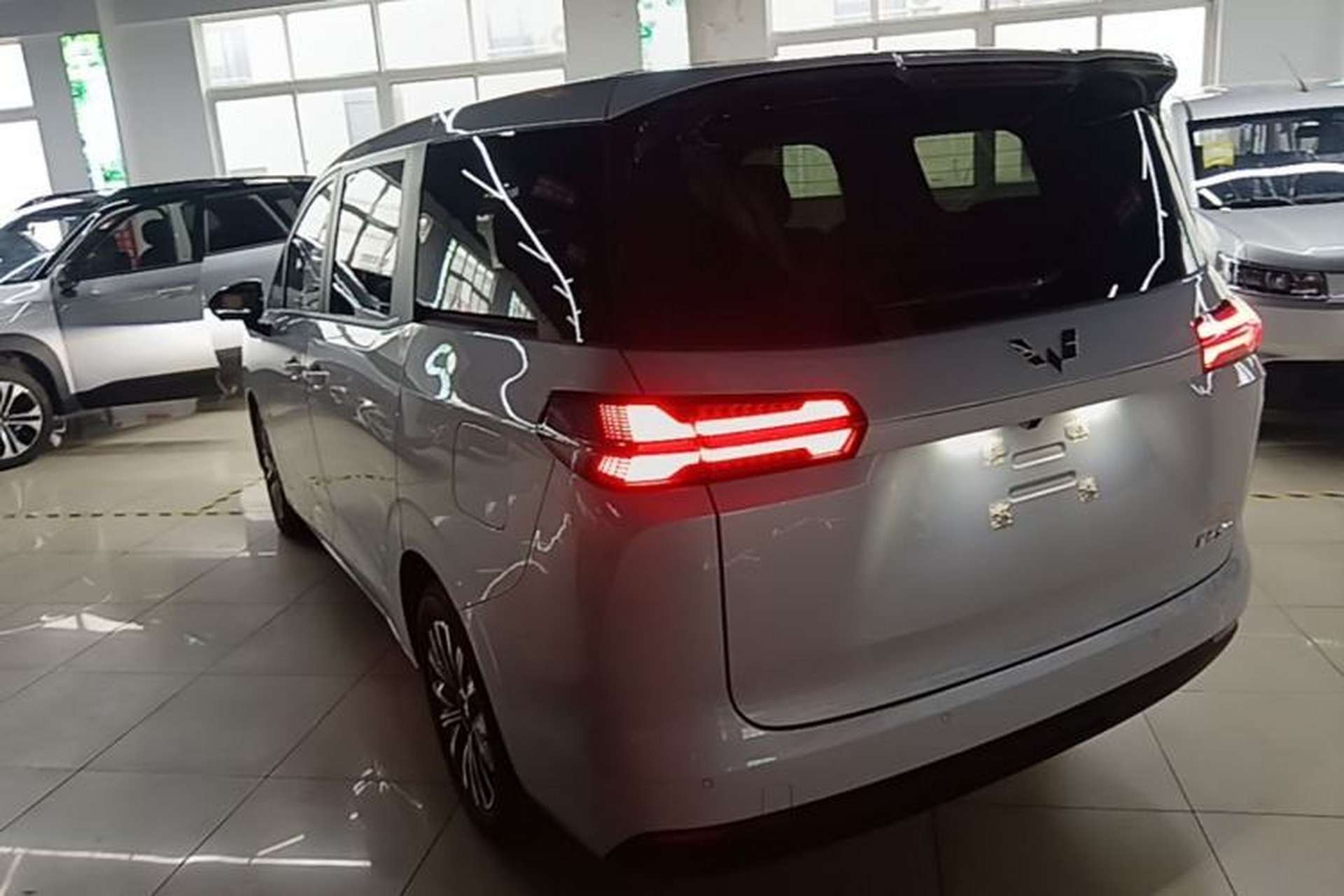 Used Wuling Starlight 730 2025 Model Plug-in Hybrid 125km Luxury Edition Rear Left 45 Deg