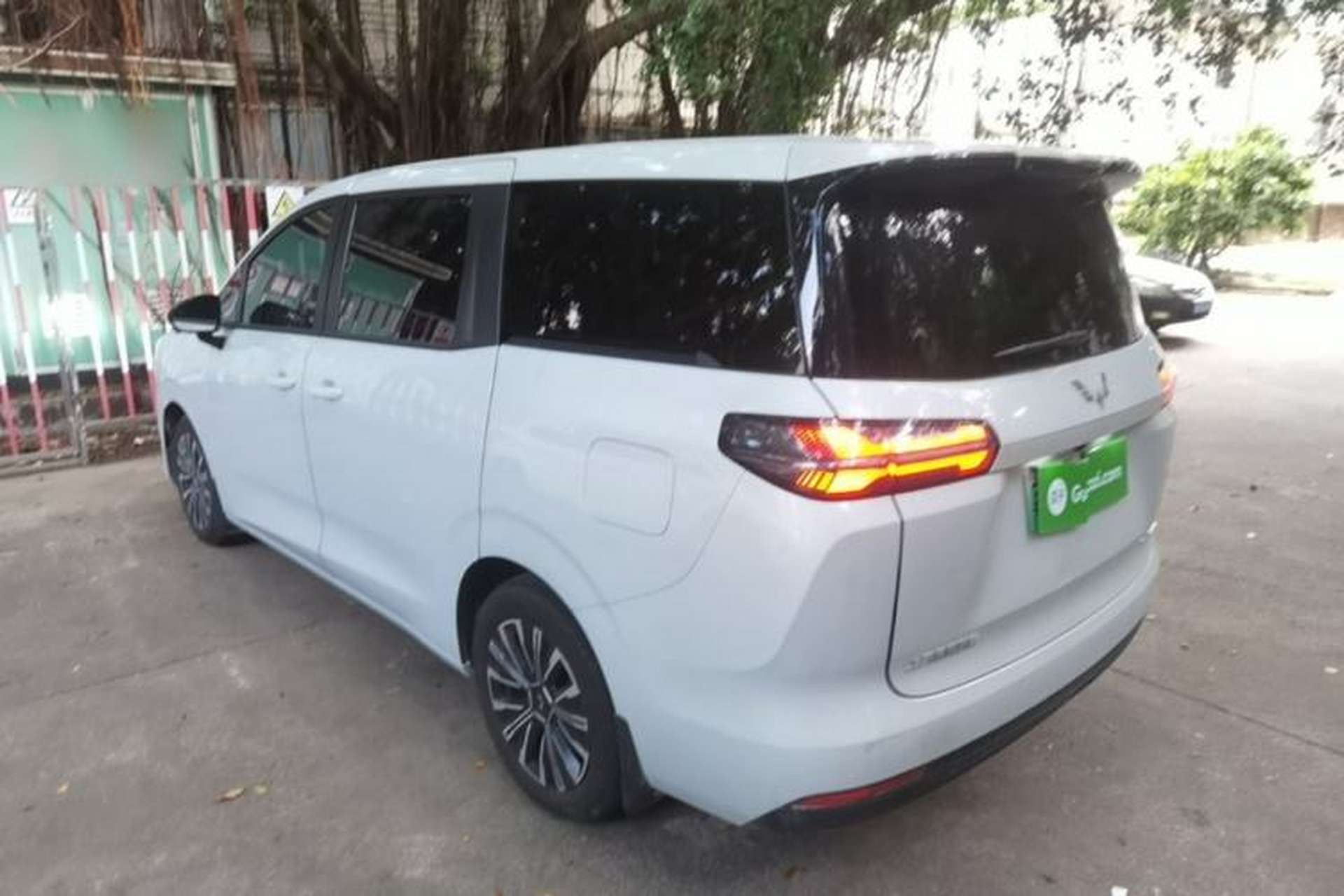 Used Wuling Starlight 730 2025 Model Plug-in Hybrid 125km Luxury Edition Rear Left 45 Deg