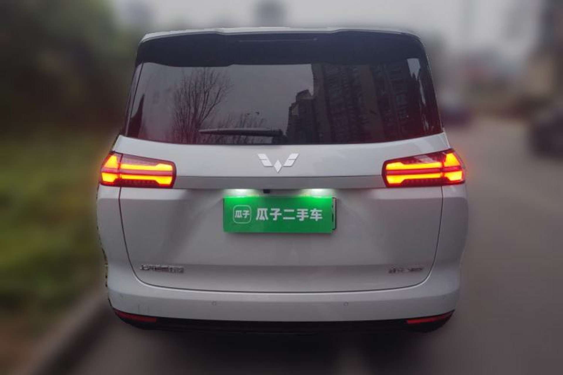 Used Wuling Starlight 730 2025 Model Plug-in Hybrid 125km Luxury Edition Rear