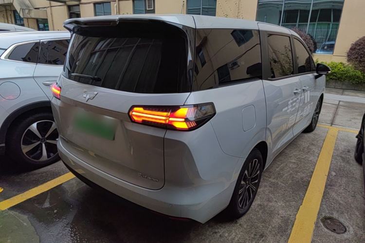 Used Wuling Starlight 730 2025 Model Plug-in Hybrid 125km Luxury Edition Rear Right 45 Deg