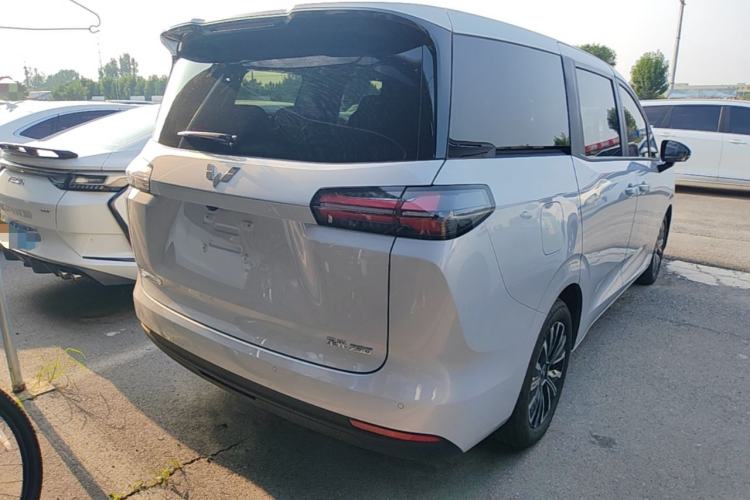 Used Wuling Starlight 730 2025 Model Plug-in Hybrid 125km Luxury Edition Rear Right 45 Deg