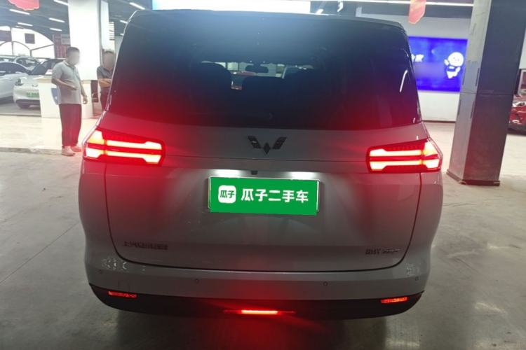 Used Wuling Starlight 730 2025 Model Plug-in Hybrid 125km Luxury Edition Rear