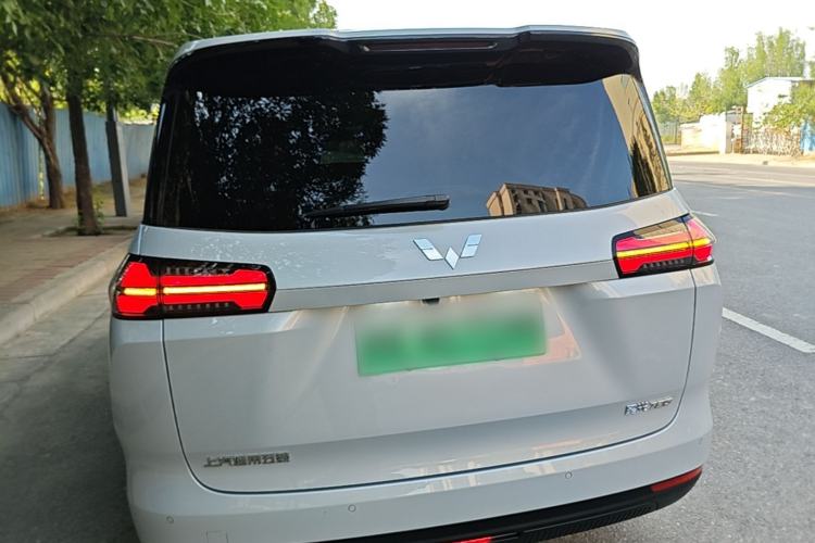 Used Wuling Starlight 730 2025 Model Plug-in Hybrid 125km Luxury Edition Rear