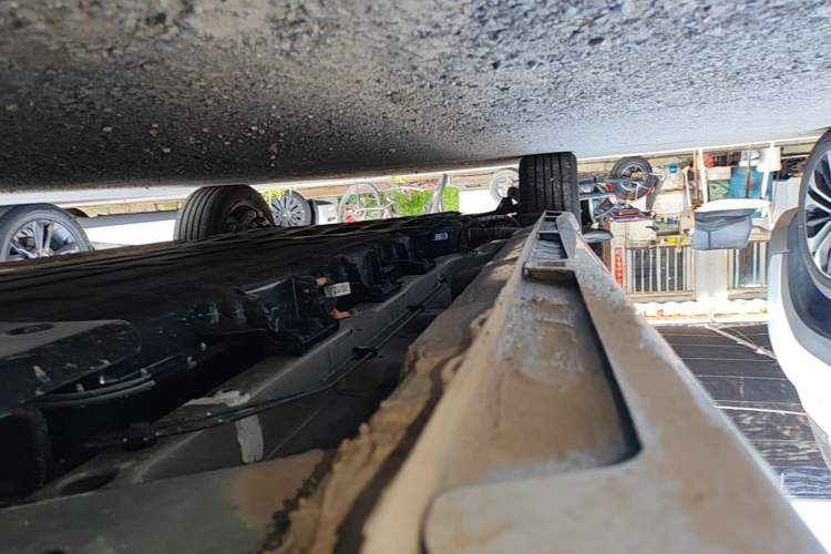 Used Wuling Starlight 730 2025 Model Plug-in Hybrid 125km Luxury Edition Right Side Sill