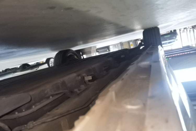 Used Wuling Starlight 730 2025 Model Plug-in Hybrid 125km Luxury Edition Right Side Sill
