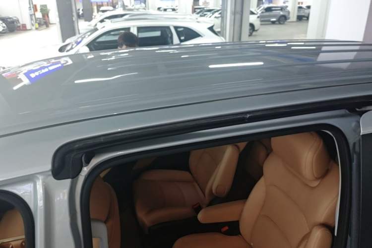Used Wuling Starlight 730 2025 Model Plug-in Hybrid 125km Luxury Edition Roof
