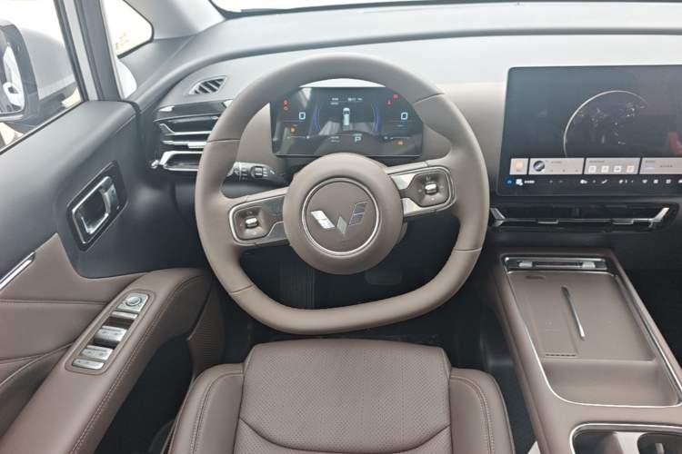 Used Wuling Starlight 730 2025 Model Plug-in Hybrid 125km Luxury Edition Steering Wheel