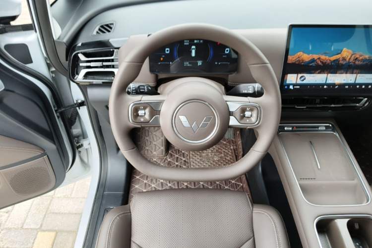 Used Wuling Starlight 730 2025 Model Plug-in Hybrid 125km Luxury Edition Steering Wheel