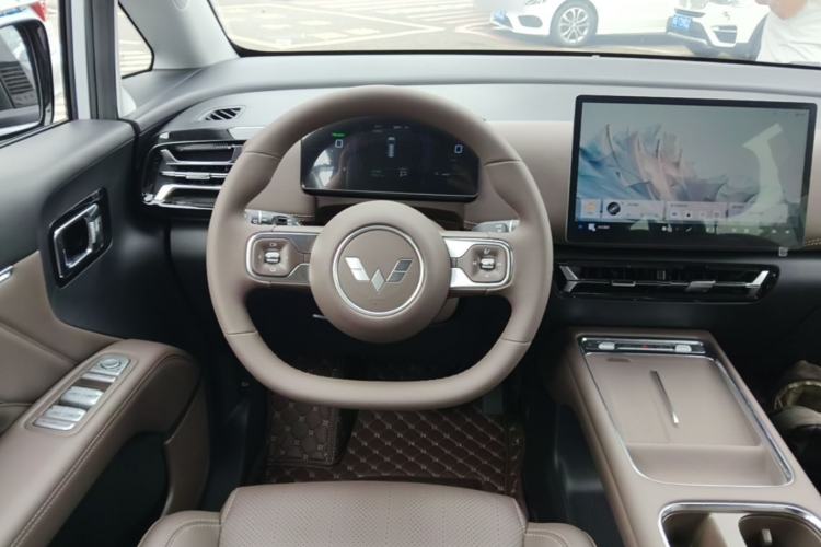 Used Wuling Starlight 730 2025 Model Plug-in Hybrid 125km Luxury Edition Steering Wheel