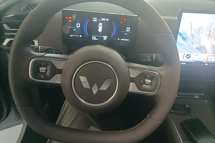 Used Wuling Starlight 730 2025 Model Plug-in Hybrid 125km Luxury Edition Steering Wheel
