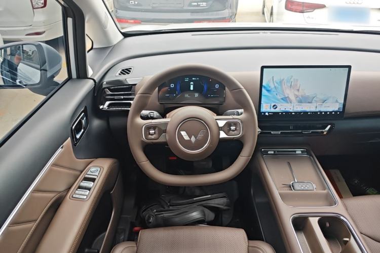 Used Wuling Starlight 730 2025 Model Plug-in Hybrid 125km Luxury Edition Steering Wheel