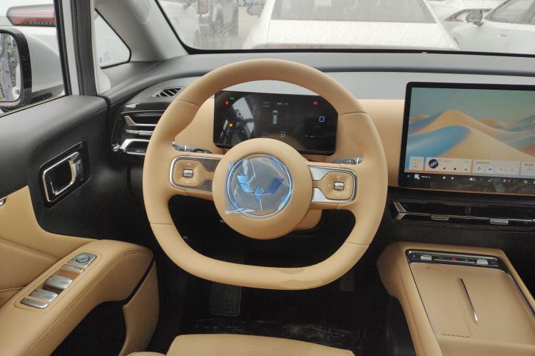 Used Wuling Starlight 730 2025 Model Plug-in Hybrid 125km Luxury Edition Steering Wheel