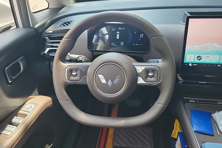 Used Wuling Starlight 730 2025 Model Plug-in Hybrid 125km Luxury Edition Steering Wheel