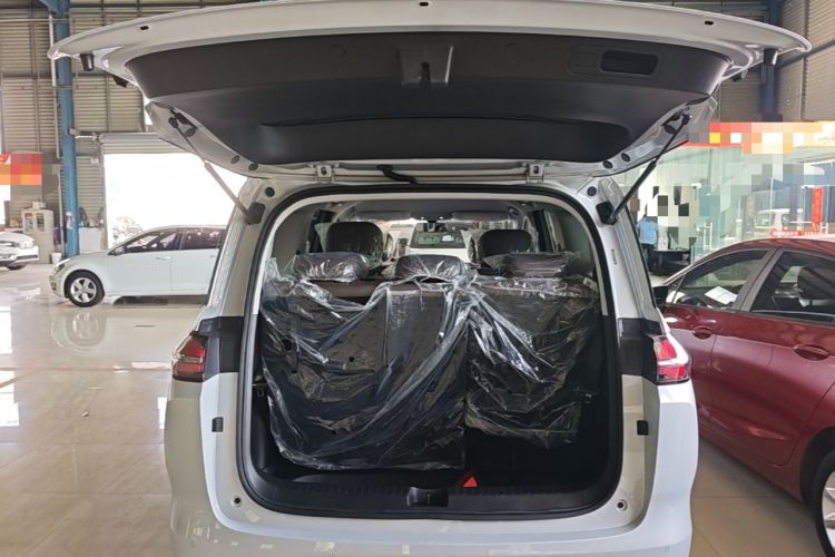 Used Wuling Starlight 730 2025 Model Pure Electric 500km Luxury Edition Trunk
