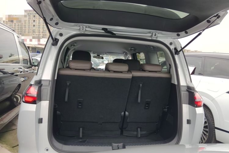 Used Wuling Starlight 730 2025 Model Plug-in Hybrid 125km Luxury Edition Trunk