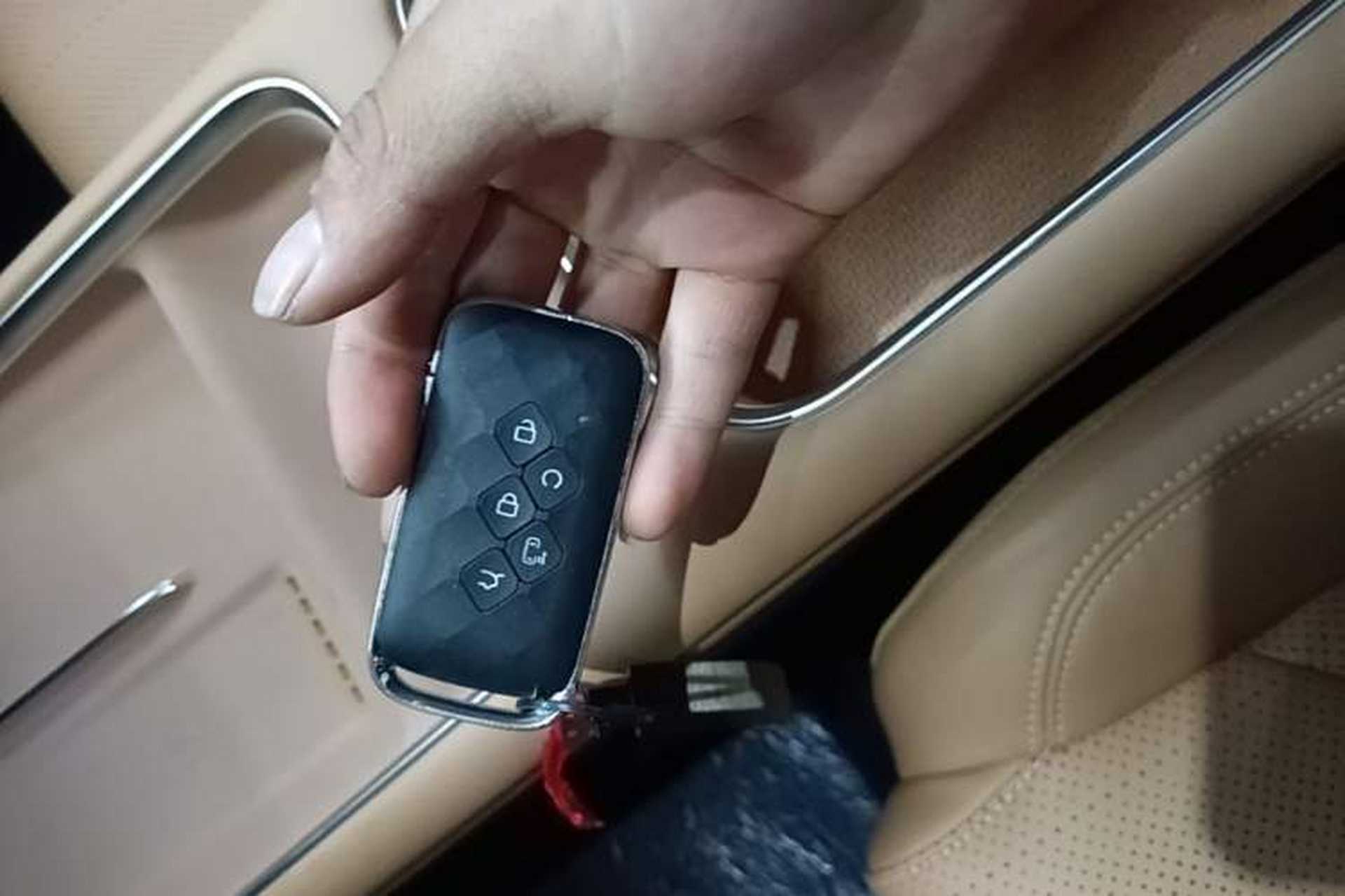 Used Wuling Starlight 730 2025 Model Plug-in Hybrid 125km Luxury Edition Vehicle Key
