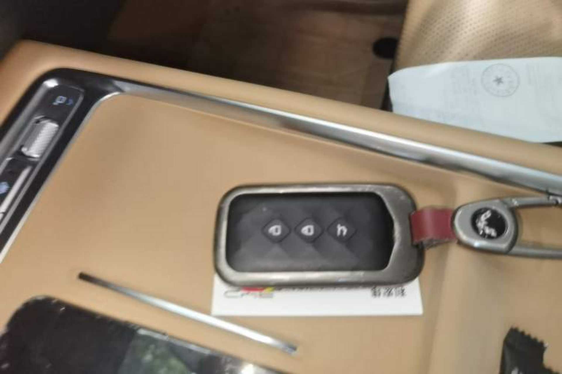 Used Wuling Starlight 730 2025 Model Plug-in Hybrid 125km Luxury Edition Vehicle Key