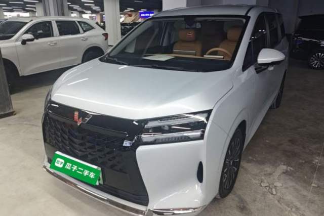 Wuling Starlight 730 2025 Model Plug-in Hybrid 125km Luxury Edition مستعملة