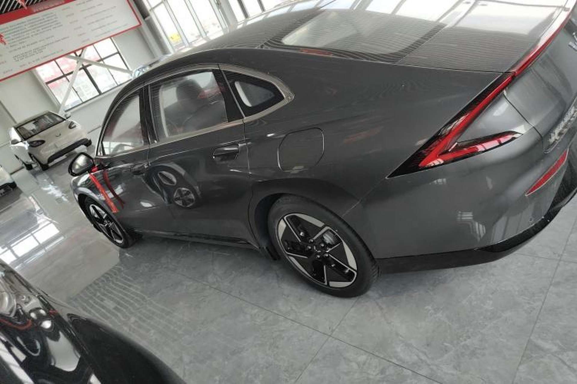 Used Wuling Xingguang 2024 Co-Creation Edition 150 Advanced Model Exterior 5