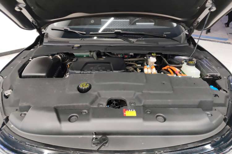 Used Wuling Xingguang 2023 150 Advanced Edition Engine Bay