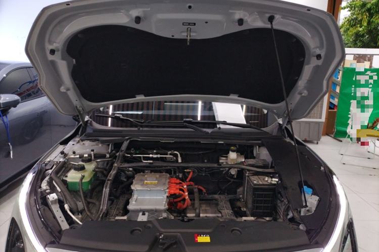 Used Wuling Xingguang 2024 Co-Creation Edition 510 Advanced Model Engine Bay