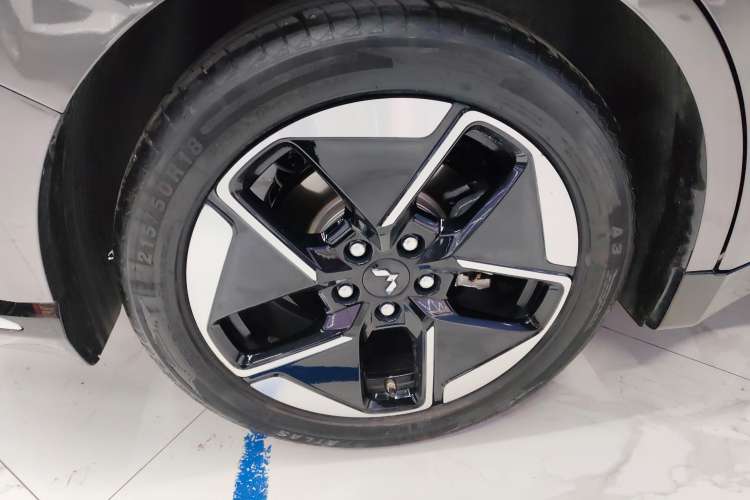 Used Wuling Xingguang 2023 150 Advanced Edition Left Front Wheel Hub