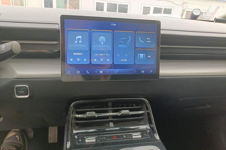 Used Wuling Xingguang 2023 70 Standard Edition Audio And AC Panel