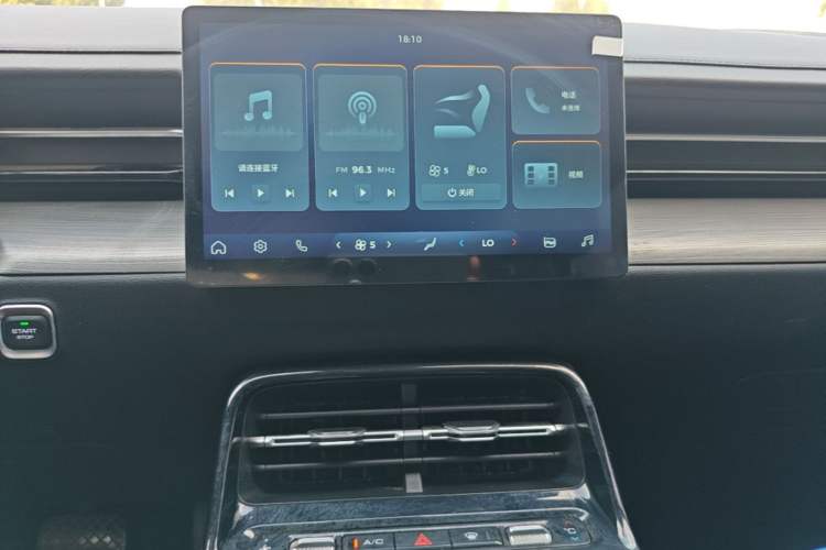 Used Wuling Xingguang 2023 70 Standard Edition Audio And AC Panel