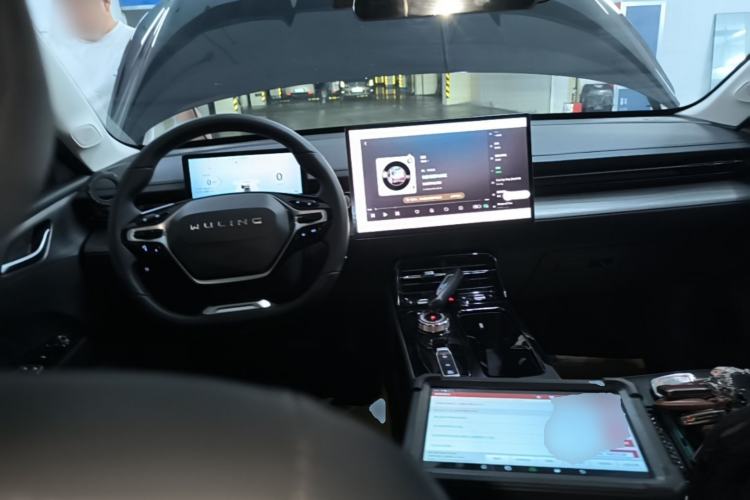Used Wuling Xingguang 2023 150 Advanced Edition Center Console