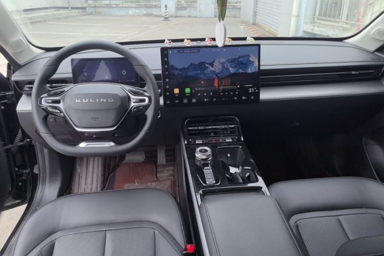 Used Wuling Xingguang 2023 150 Advanced Edition Center Console
