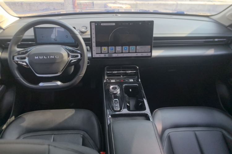 Used Wuling Xingguang 2023 150 Advanced Edition Center Console