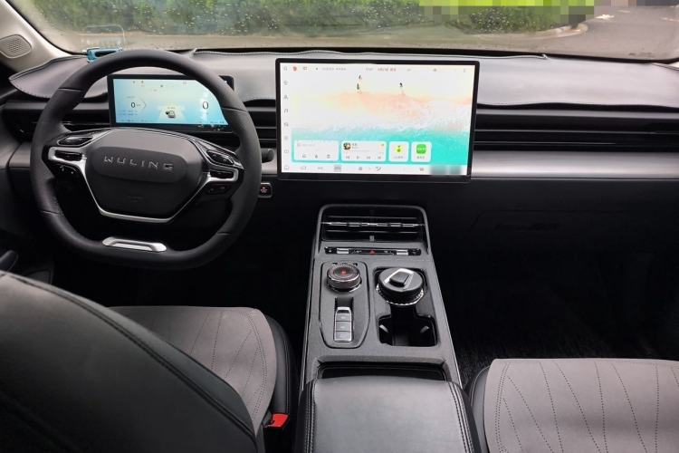 Used Wuling Xingguang 2023 150 Advanced Edition Center Console