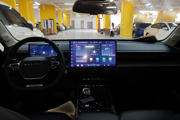 Used Wuling Xingguang 2023 150 Advanced Edition Center Console