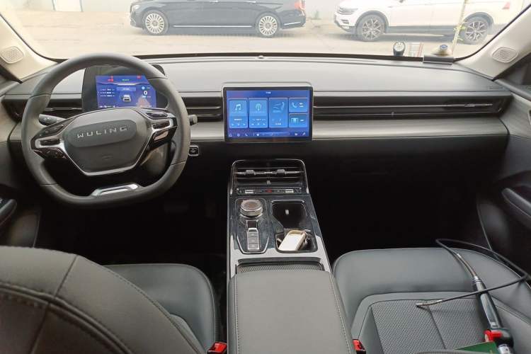 Used Wuling Xingguang 2023 70 Standard Edition Center Console