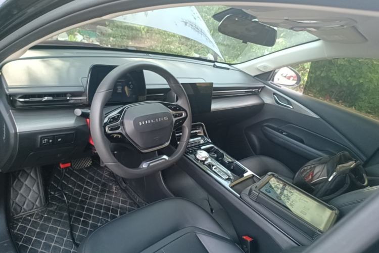 Used Wuling Xingguang 2023 70 Standard Edition Center Console