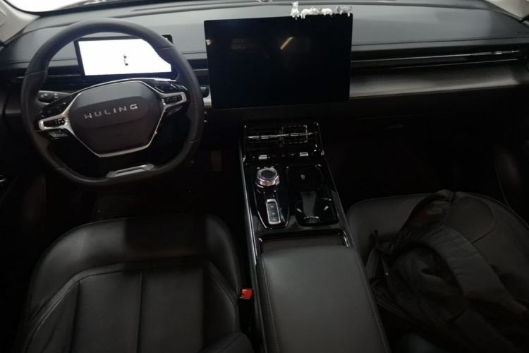 Used Wuling Xingguang 2023 150 Advanced Edition Center Console