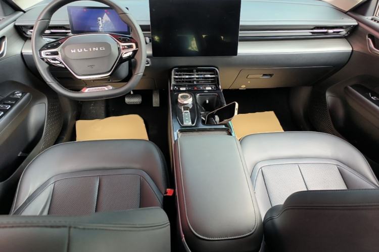Used Wuling Xingguang 2023 150 Advanced Edition Center Console