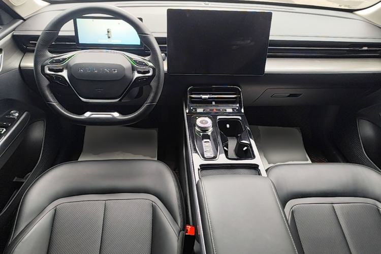 Used Wuling Xingguang 2023 150 Advanced Edition Center Console