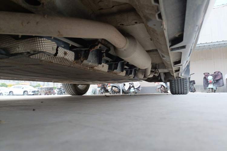 Used Wuling Xingguang 2023 70 Standard Edition Chassis Front Left
