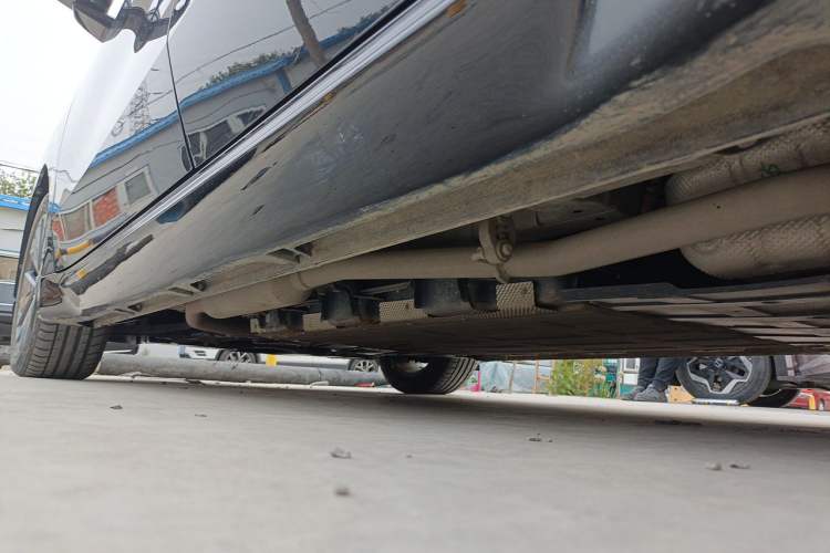 Used Wuling Xingguang 2023 70 Standard Edition Chassis Rear Left