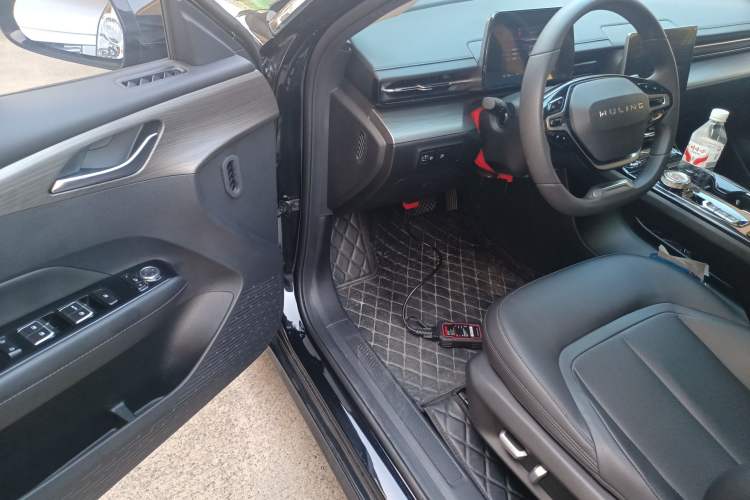 Used Wuling Xingguang 2023 70 Standard Edition Driver Seat