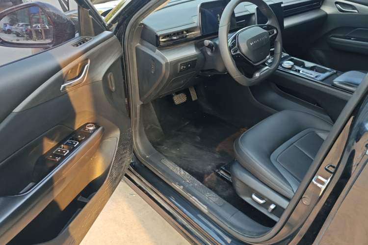 Used Wuling Xingguang 2023 70 Standard Edition Driver Seat