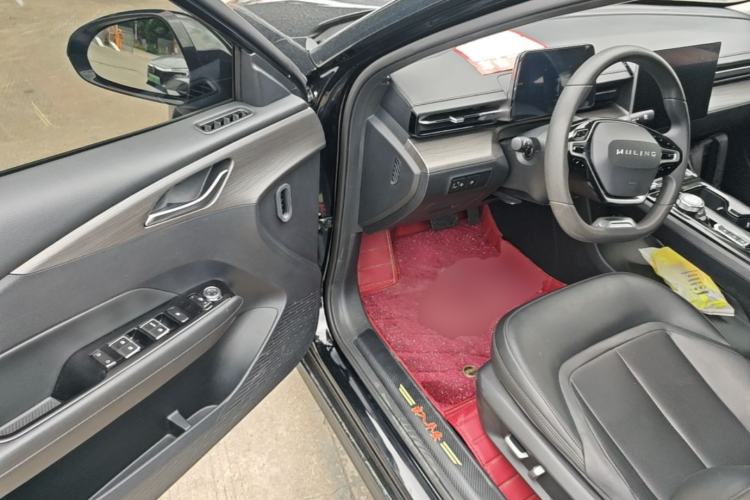 Used Wuling Xingguang 2023 70 Standard Edition Driver Seat