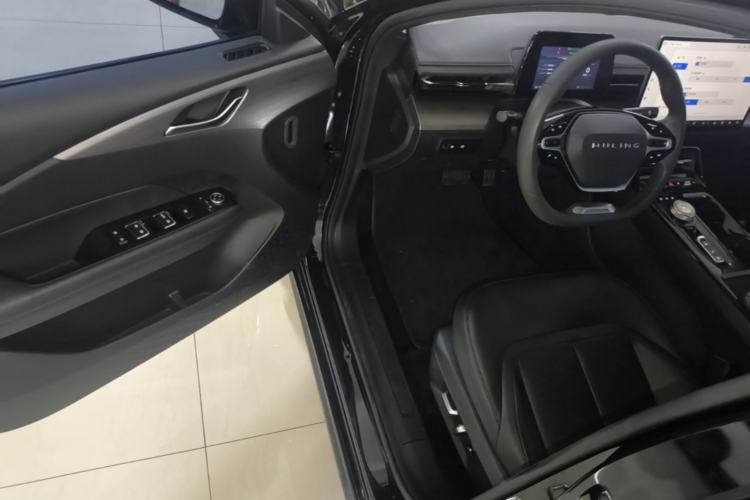 Used Wuling Xingguang 2023 70 Standard Edition Driver Seat
